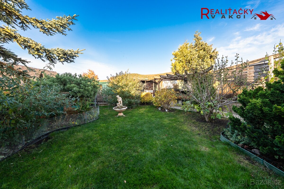 Rodinný dům s prostornou garáží, dílnou, vinným sklepem a vý - 17