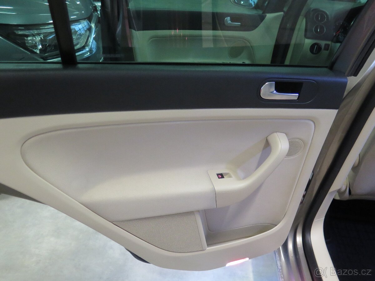 Volkswagen Golf Plus 1.4TSI,navi,kamera,DSG,výhřev,HIGHLINE - 17