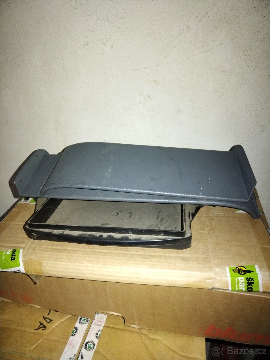 Díly ze škodovek(typ M, fávo, Felicie). - 17