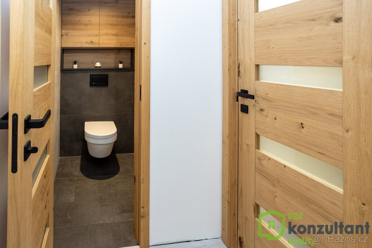 Prodej bytu 3+kk po kompletní rekonstrukci s garáží a balkón - 17