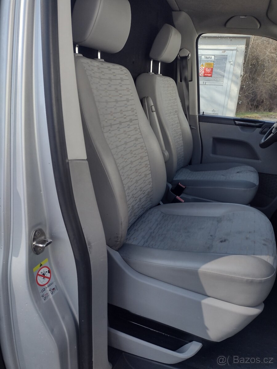 Volkswagen Transporter T5.1 2.0TDI - 17