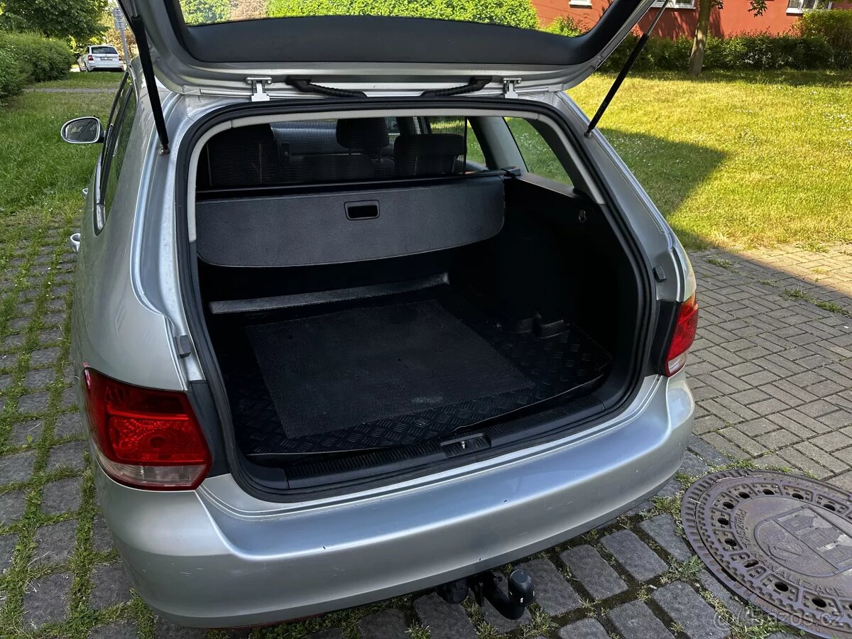 Volkswagen Golf V Combi 1.9 TDI 77kW Navi Tažné ALU R17 2009 - 17