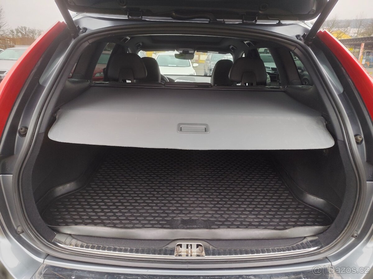 Volvo XC60.AWD.2.4.D5.162kw.Inscription.Automat.R.V.12/2015 - 17