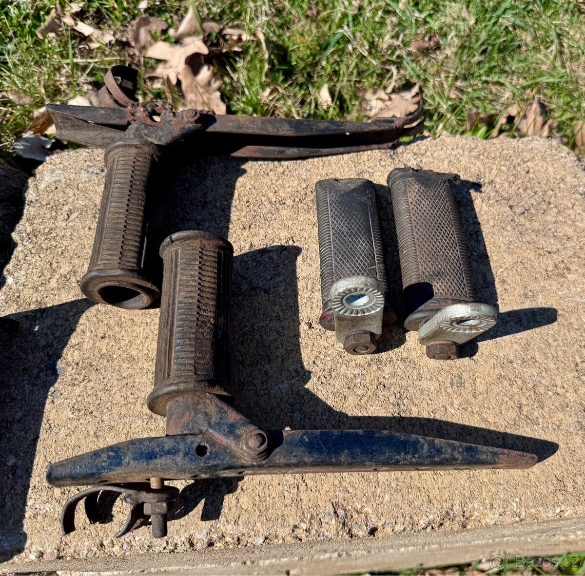 Jawa ČZ kývačka, ČZ - stupačky - 17