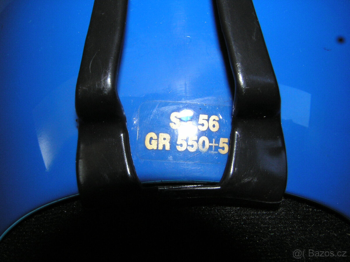 Lyžařský komplet : lyže 118 cm + hůlky + boty + helma - 17