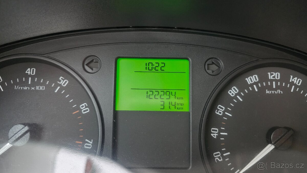 Skoda Fabia II, 1.2i 44kW, 2011, 122.300km - 17