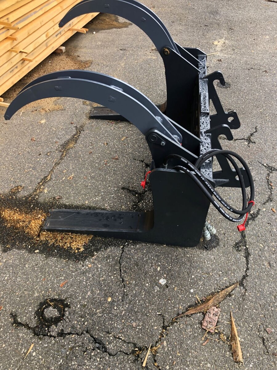 Teleskopický nakladač - 17