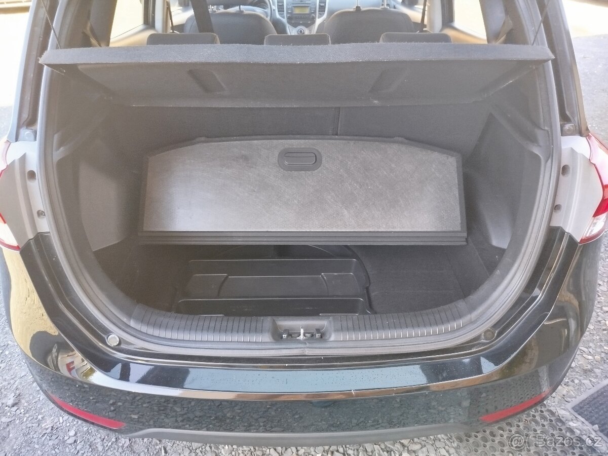 Hyundai ix20 1.4i 66 kW, r.v. 9/2011, najeto 157.962 km - 17