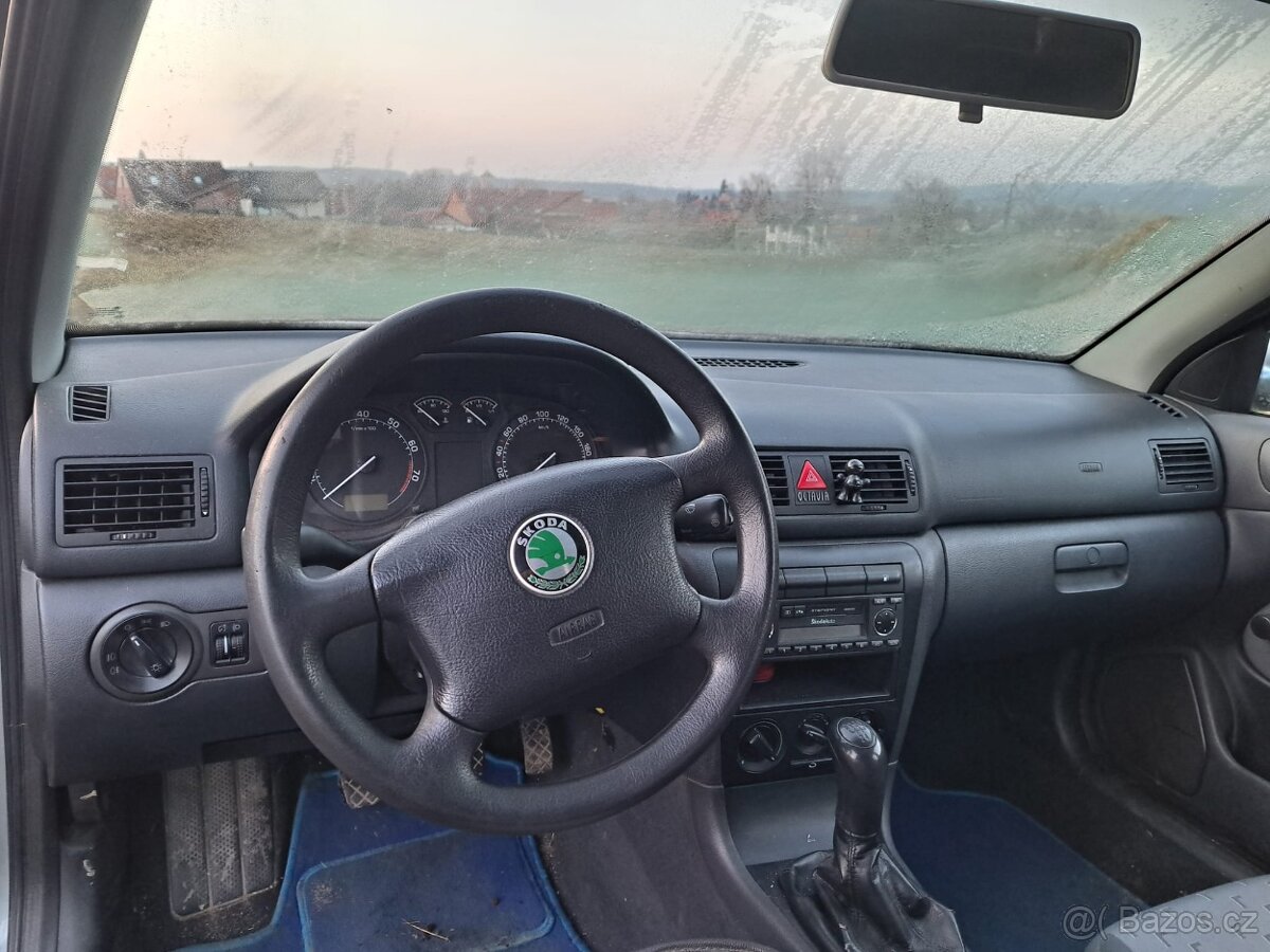 Prodám Škoda Octavia 1.6 MPI + LPG, r. v. 2003 - 17