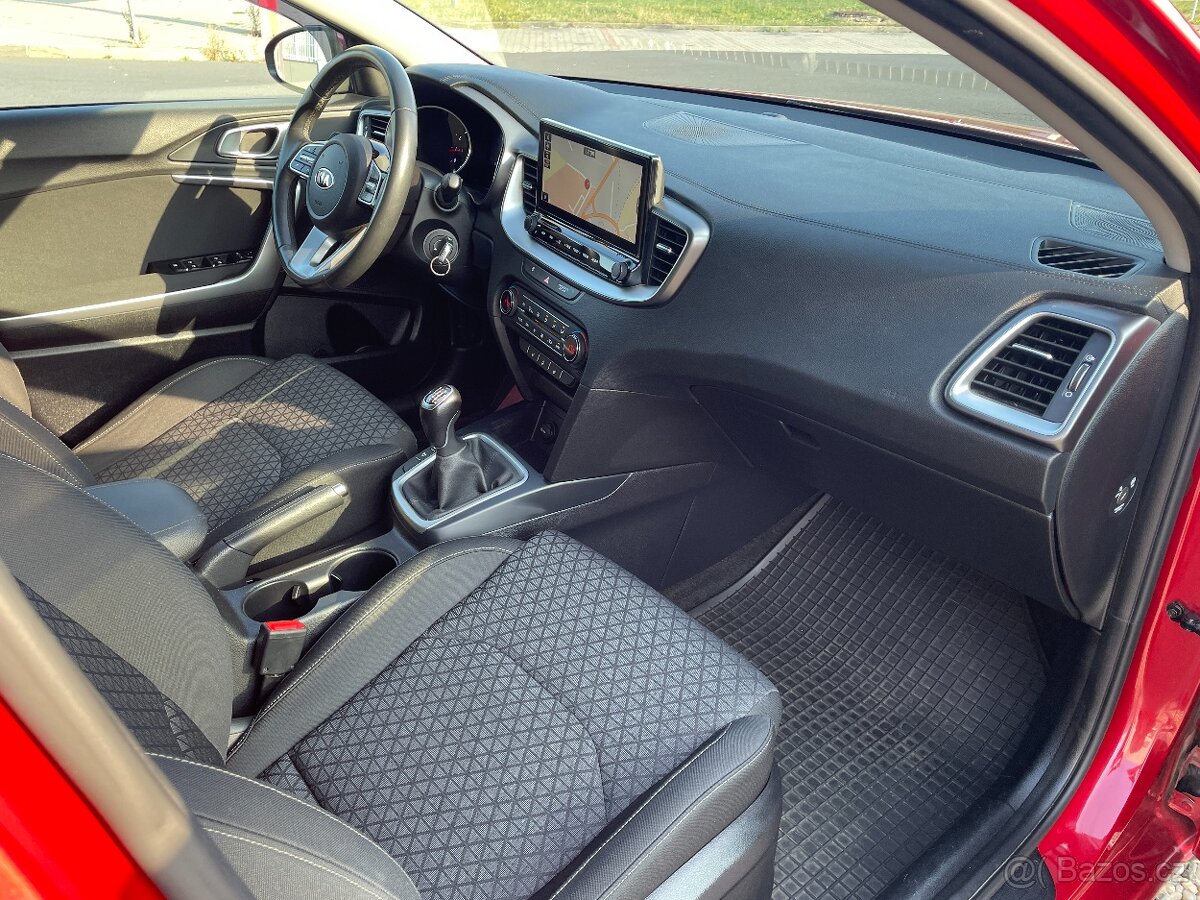 Kia Ceed 1.4 T-GDI/103kW GPF TOP - 17