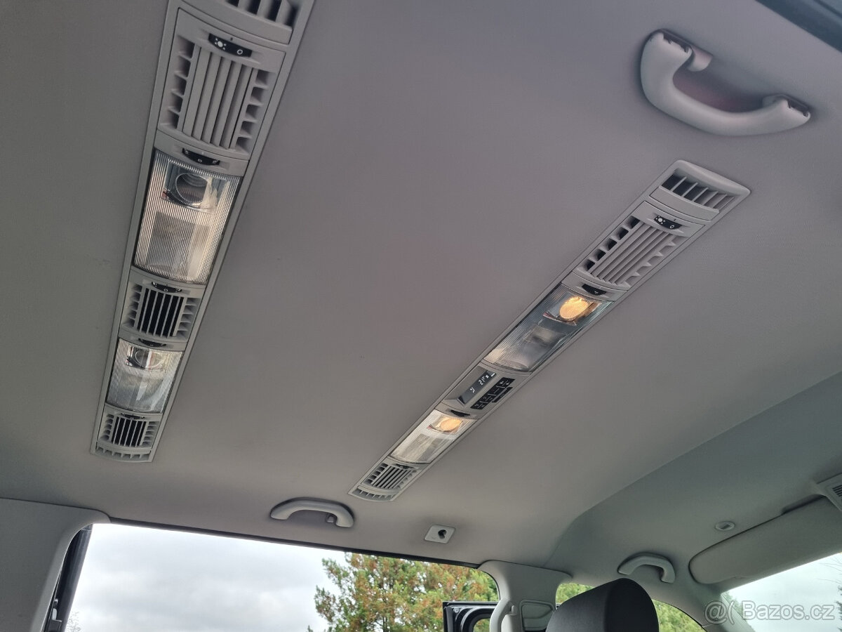 VW Multivan 2.0TDi 103kW DSG 7 míst - 17