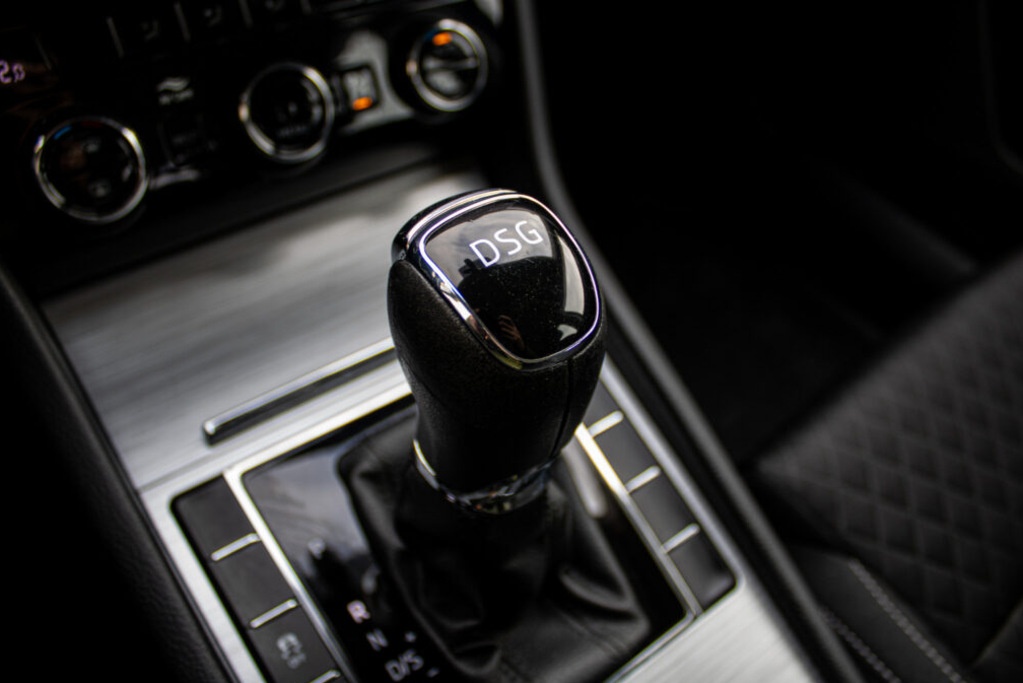 Škoda Superb Combi 2.0 TSI Ambition DSG - 17