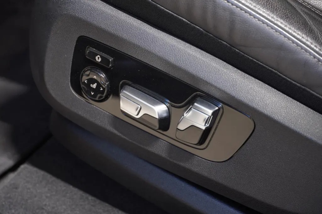 BMW X6, 40i,KOMFORT,KAMERA,ČR,DPH, - 17