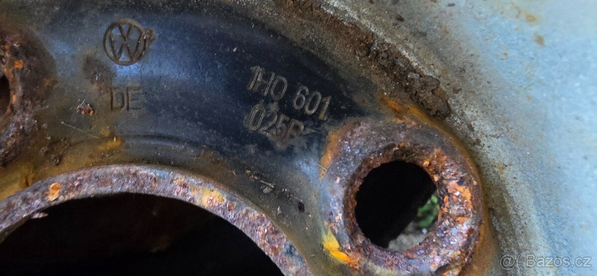 Středové pokličky + límce VW 14" + origo plechy - 17