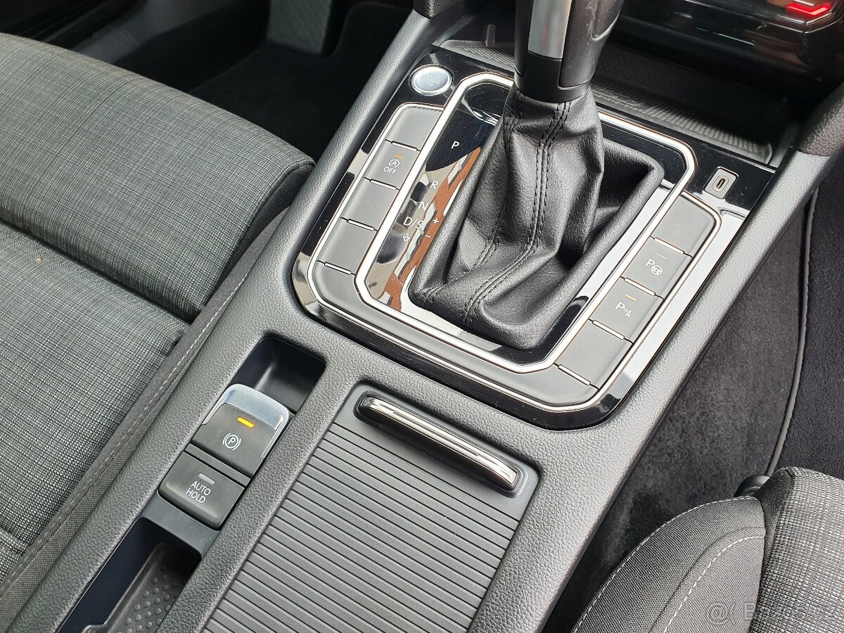 VW Passat B8 Variant 2.0 TDI 147kW DSG - záruka Autodraft - 17