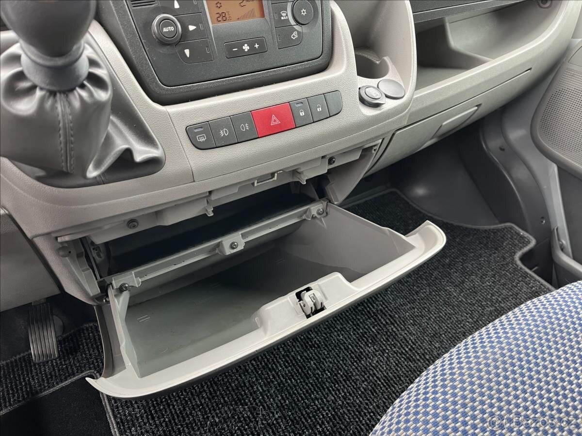 Peugeot Boxer 2,2HDi 120PS 9 MÍST,LUXUSBUS,PANORAMA - 17