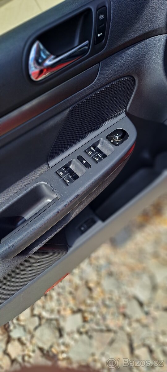 Volkswagen Golf 1.4i 55kW COMFOTLINE - 17