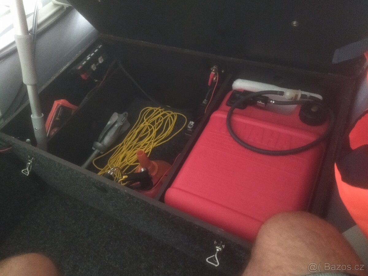 Motorový člun - 17