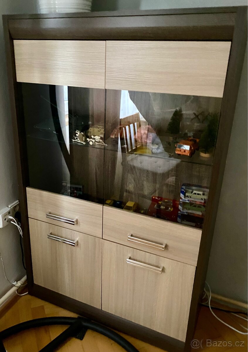 Nabytek za 5000 komplet - 17