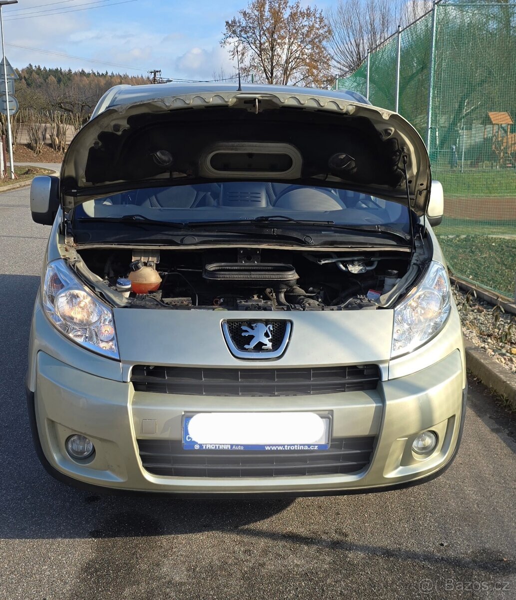 Peugeot Expert Tepee 2.0 HDi (8 míst) - 17