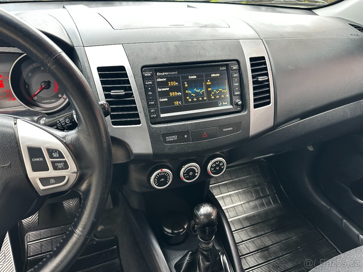 Peugeot 4007 2.2 HDi 4x4 SUV 7 míst Kůže Navi Tažné 2 tuny - 17