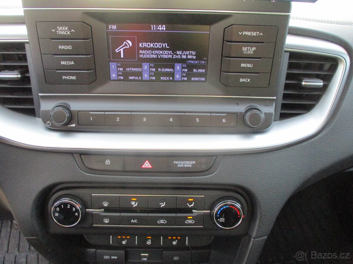 Kia Ceed 1,6 CRDi 85kw Tažné Vyhř.sed, CZauto 11/2019 - 17