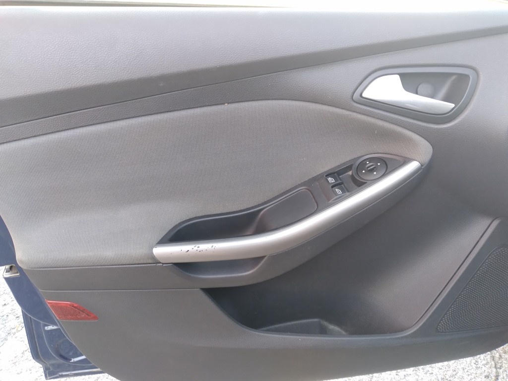 FORD FOCUS 1.6 92kW ČR,1.MAJITEL,DPH,KLIMA - 17