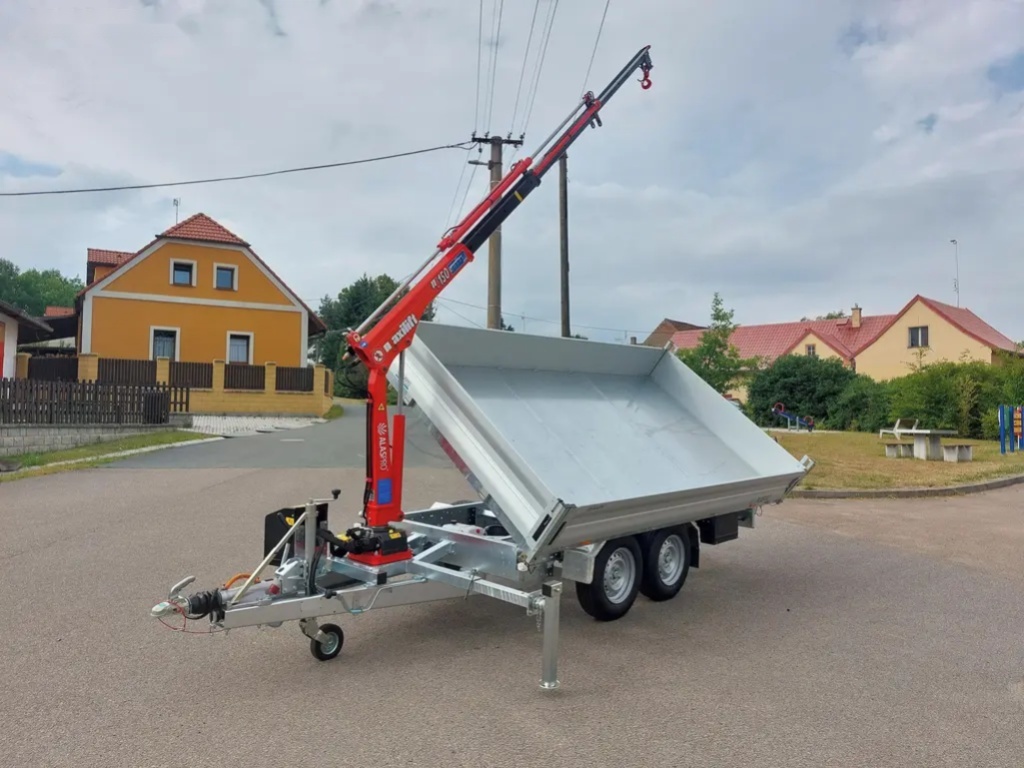 Třístranný sklápěč s rukou - 17