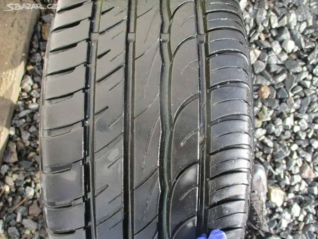 ALU kola 4x100 6,5x15 ET37 s pneu 205/55 R15 - 17