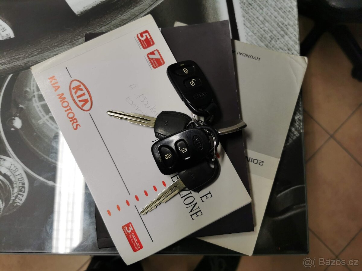 Kia Sportage 2.0 i + LPG - 17