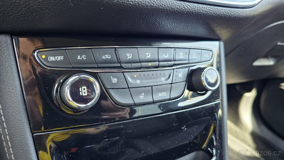 Opel Astra Sport Tourer ST 1.6 CDTI S S 110k ECOTEC Dynamic - 17