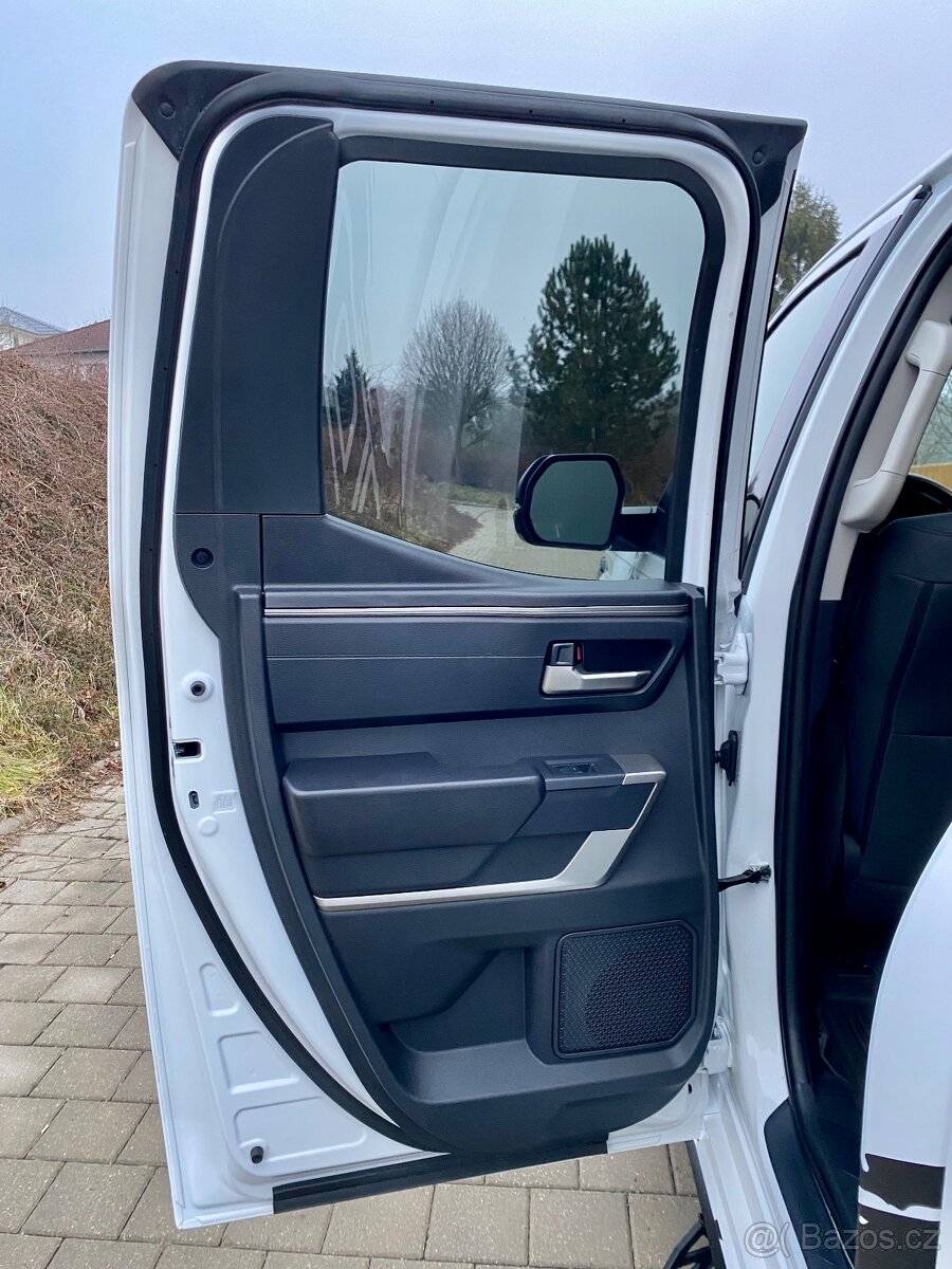 Toyota Tundra 3.5 SR5 4x4 Biturbo automat, rok 2022, 19 tkm - 17
