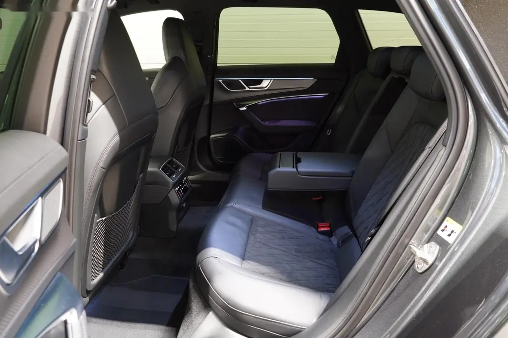 Audi RS6, 4.0TFSI,QUATTRO,ČR.1.MAJ.DPH - 17