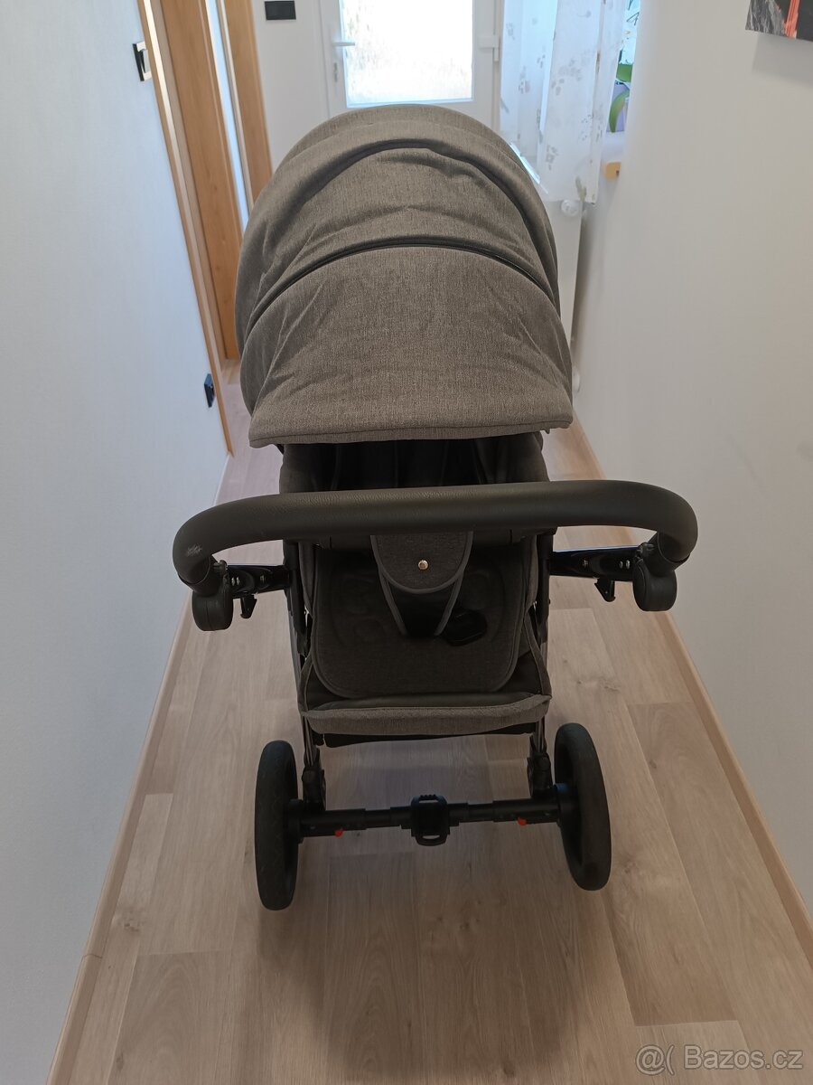 Kočárek Camarelo - 17