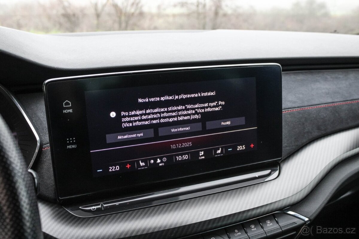 Škoda Octavia Combi 2.0 TDI RS DSG - 17