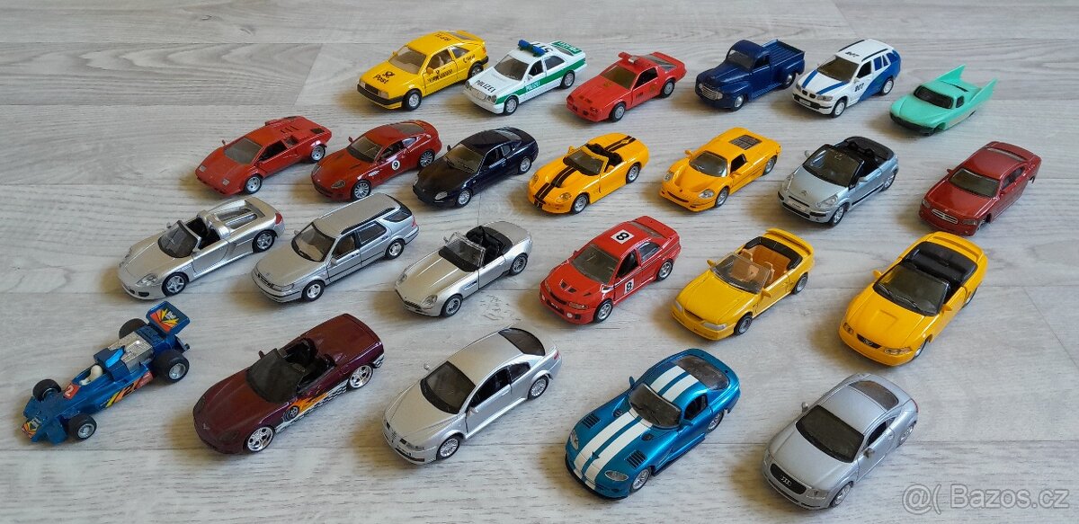 autíčka - modely MIX větší - obyčejné i značkové - 17