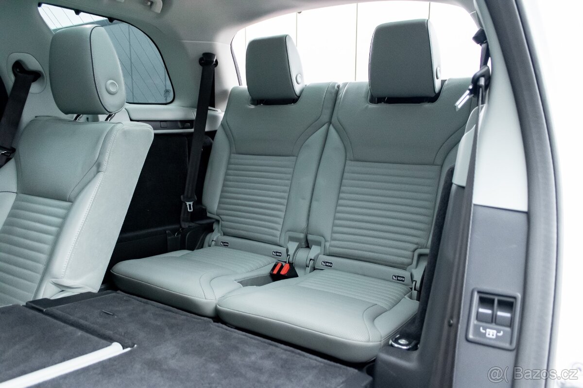 Land Rover Discovery 3.0l Td6 FIRST EDITION AUTO 4WD - 17