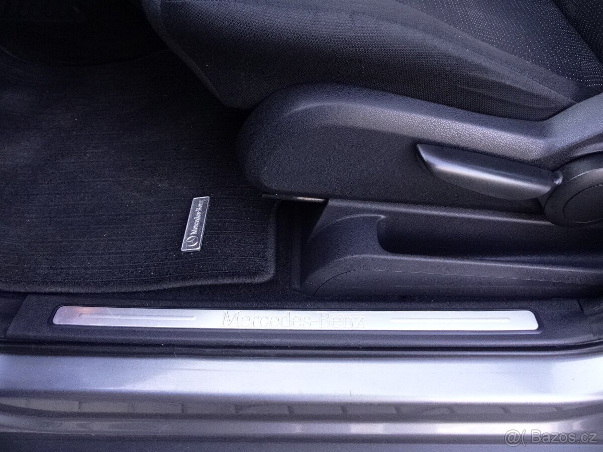 Mercedes-Benz Třídy A, 160 1,5i benzin - 17