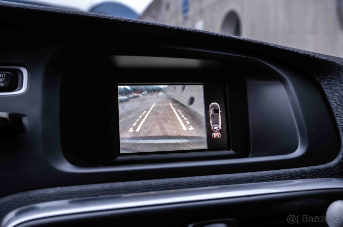 Volvo V40 T2 1.6L Momentum - 17