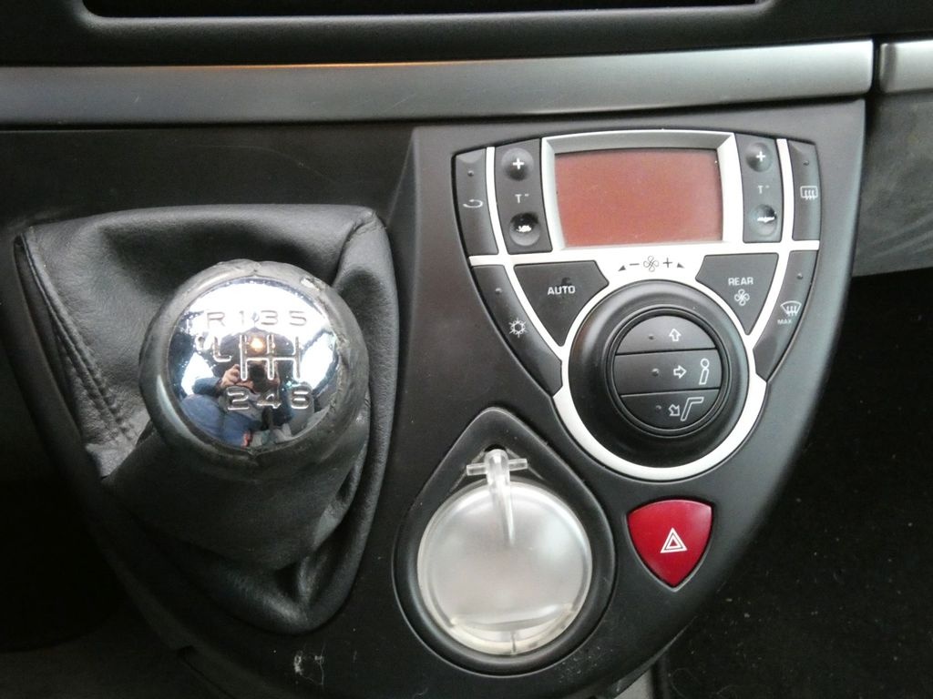 Peugeot 807 2.2 HDI xenony - 17