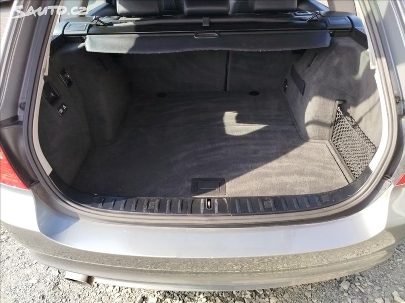 BMW 320i 125kW, NAVI, Automat.r.v.8/2010, naj. 228.145km - 17