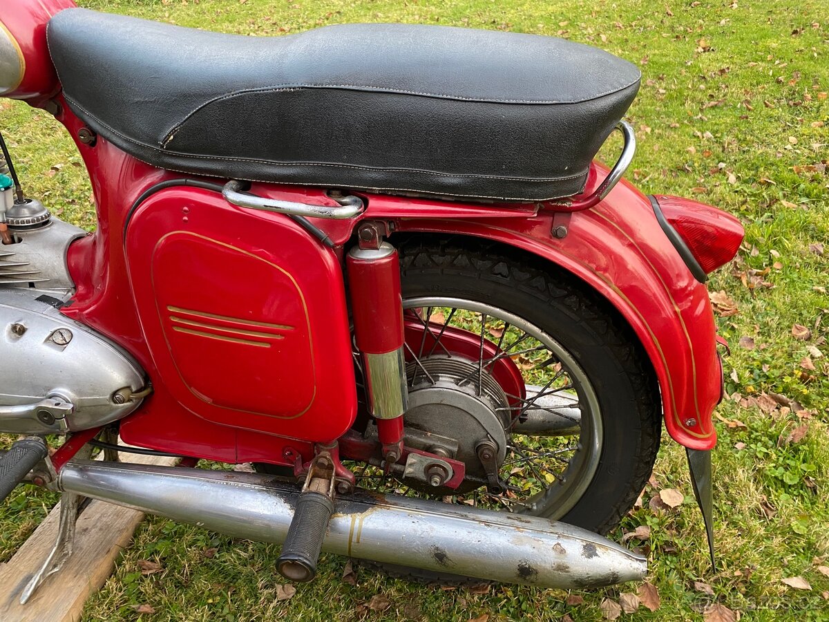 JAWA PANELKA 350 360 - 17