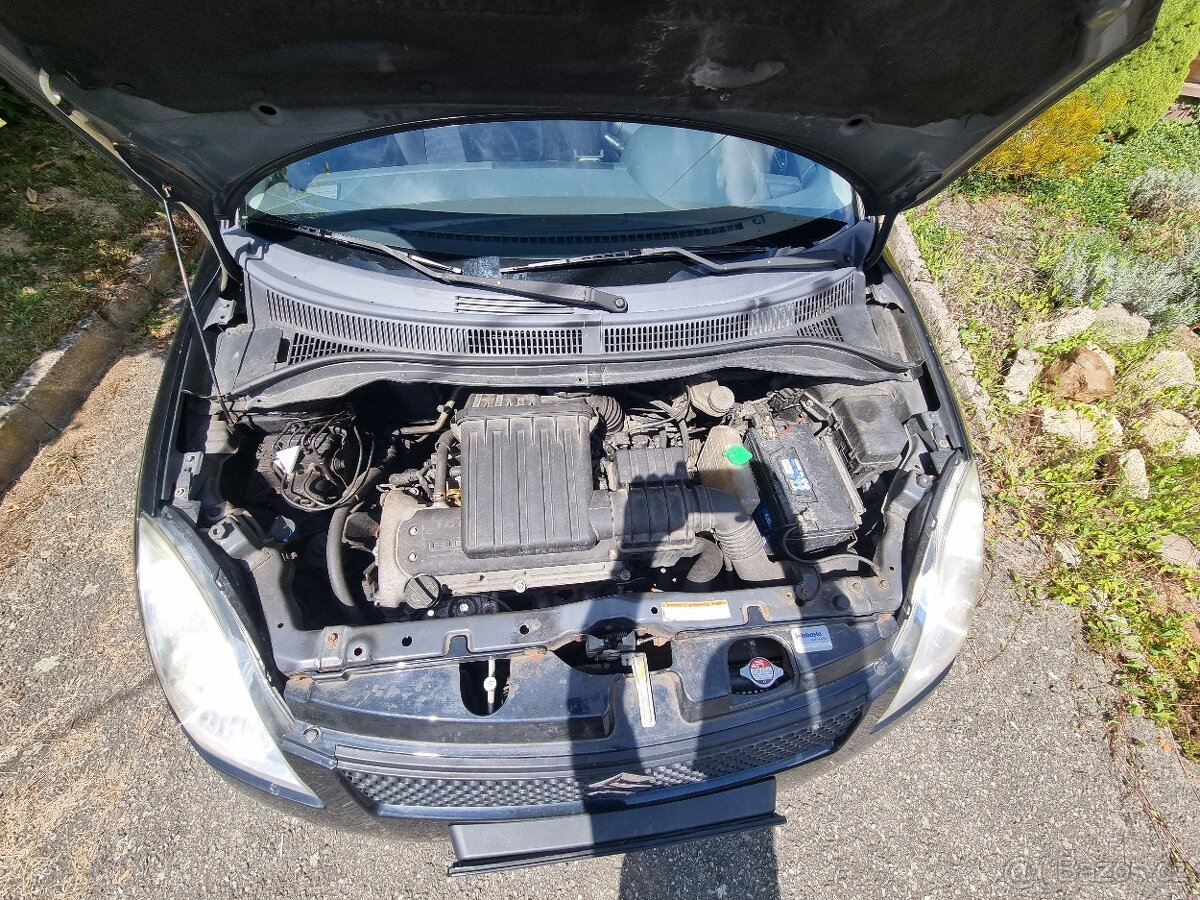 Swift 1.3 GL 5dveří 4x4 - 17