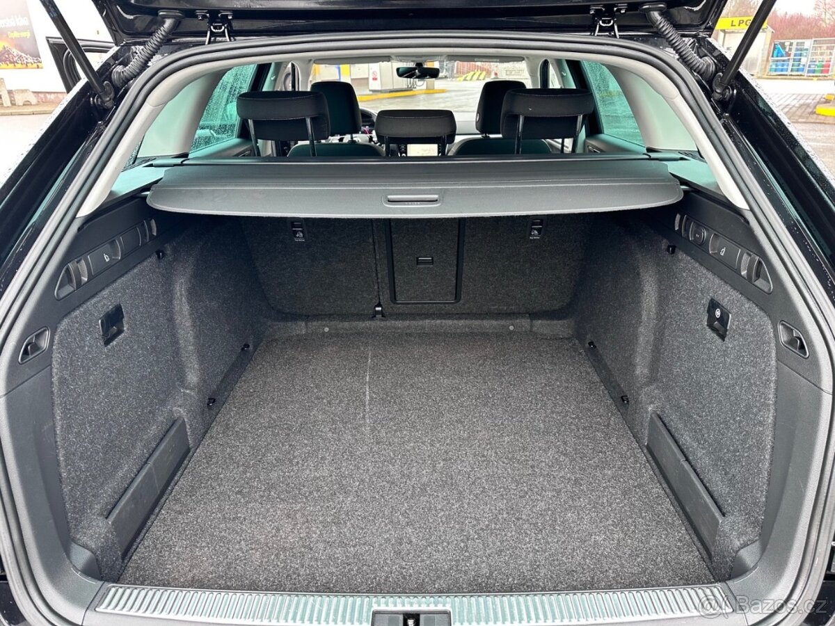 Škoda Superb 2.0TDi VIRTUAL,KAMERA,1.MAJ. - 17