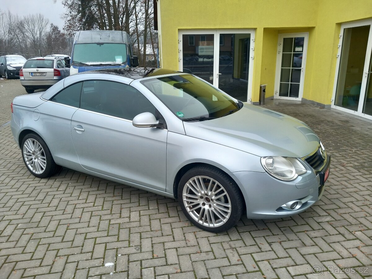 Volkswagen EOS kabriolet 2.0i VYHŘ.SED, NOVÁ STK,GARANCE - 17
