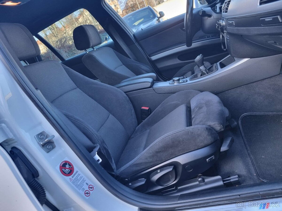 BMW E91 325D LCI 150kW Manual Tovární M Paket - 17