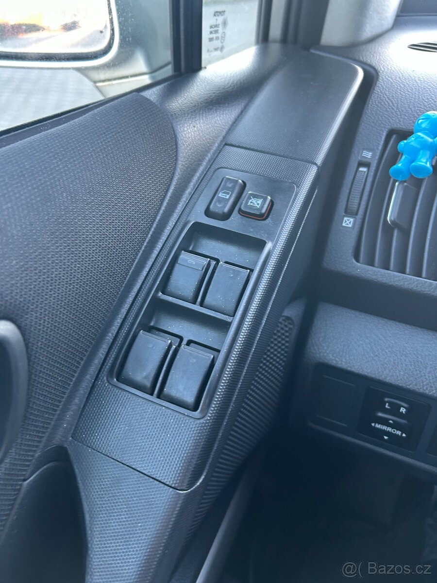 Toyota Corolla Verso 2.2 D-Cat 2006 - 17