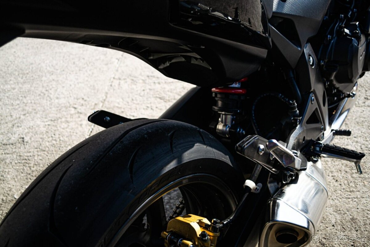 Honda CBR 600 F - 17