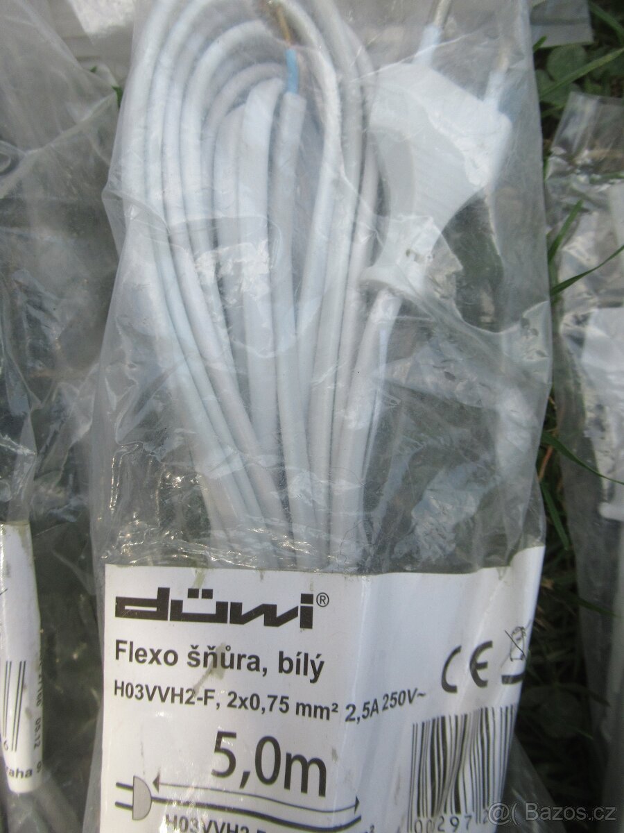 Propojovací kabely a konektory cinch a scart + síťové šňůry. - 17