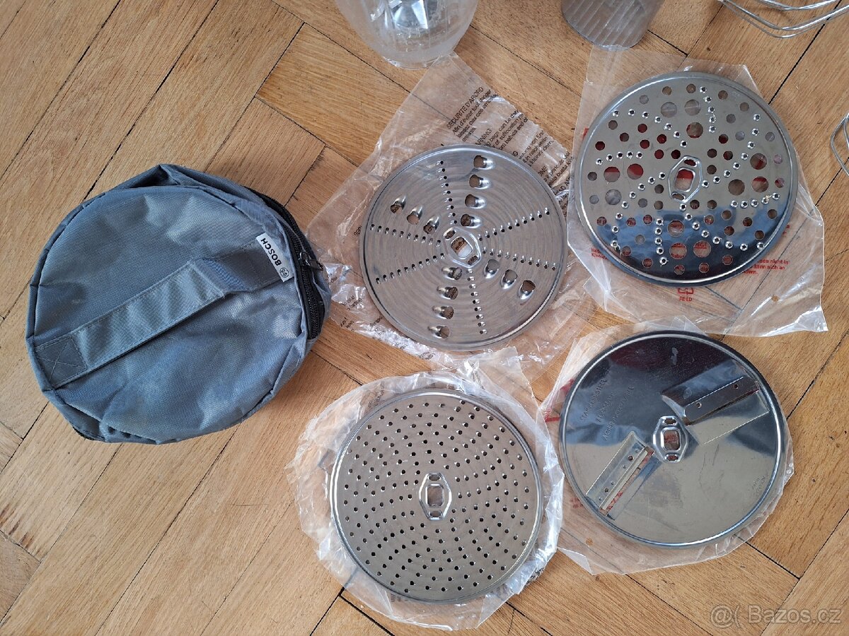 Rezervace Kuchyňský robot Bosch CNUM 51 + příslušenství - 17